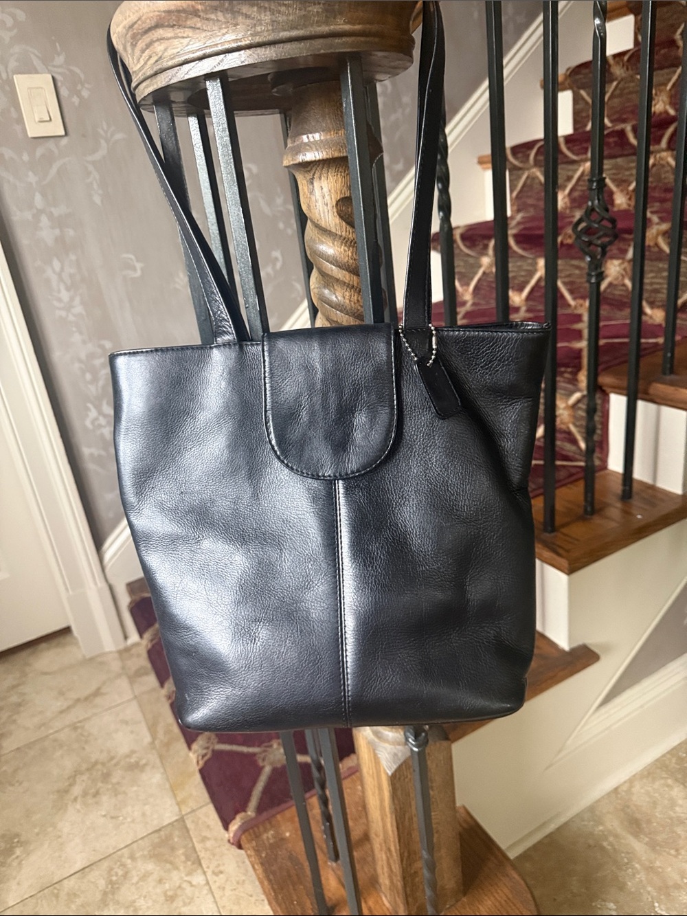 J JILL BLACK LEATHER FLAP TOTE BAG EXCELLENT CONDITION.